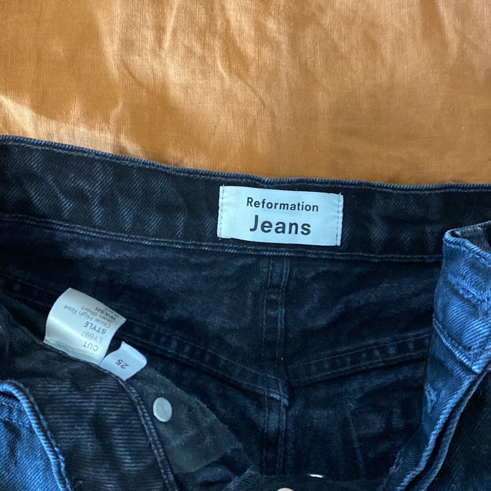 Reformation shorts - Picture 5 of 5